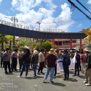 Harga Tembakau di Sumenep Anjlok, MPR Madura Raya Gelar Demo di Kantor Bupati